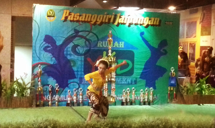 Pasanggiri Jaipongan Tunggal