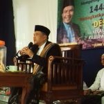 Narasumber acara Tablig Akbar Desa Citapen, Ustaz Doyan Budiansyah, S.Ag sedang menyampaikan tausiahnya
