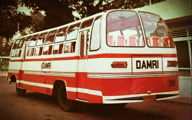 Bus DAMRI