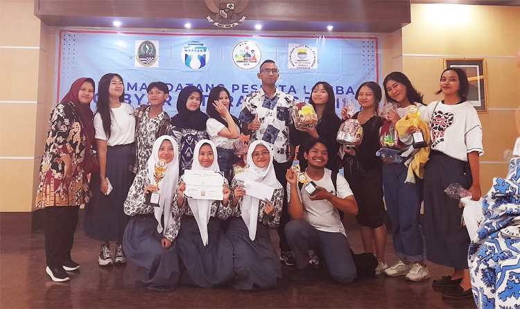 Foto para peserta yang berhasil menjadi juara dalam ajang Gebyar Literasi KDC VII Jawa Barat 2023 - (Sumber: Rose/PMN)
