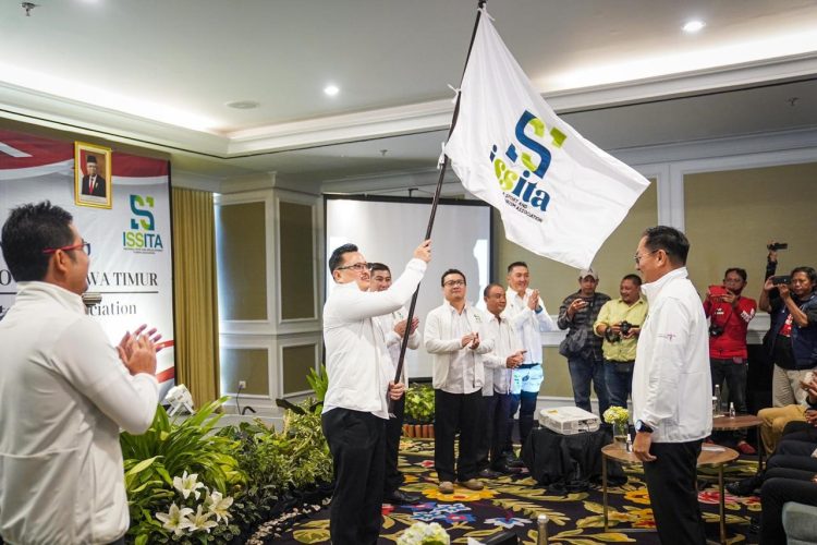 Isyak Meirobie saat hadir di acara pelantikan DPP ISSITA yang diselenggarakan di Surabaya, Jawa Timur, Minggu (28/1/2024) kemarin