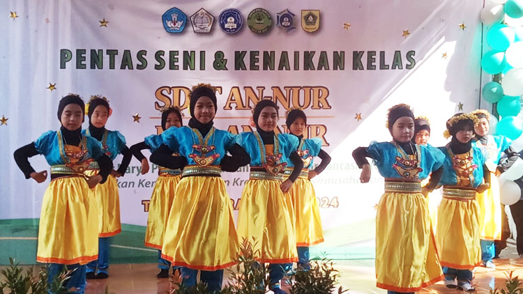 Acara Pentas Seni dan Kenaikan Kelas SDIT Annur Ciseeng Kabupaten Bogor