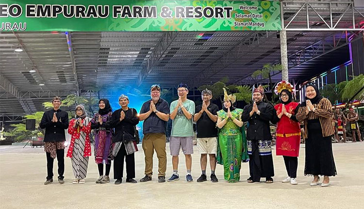 Penampilan delegasi Indonesia di ICRTH 2024 dalam program Cultural Exchange (Sarawak, Malaysia 10 Agustus 2024).