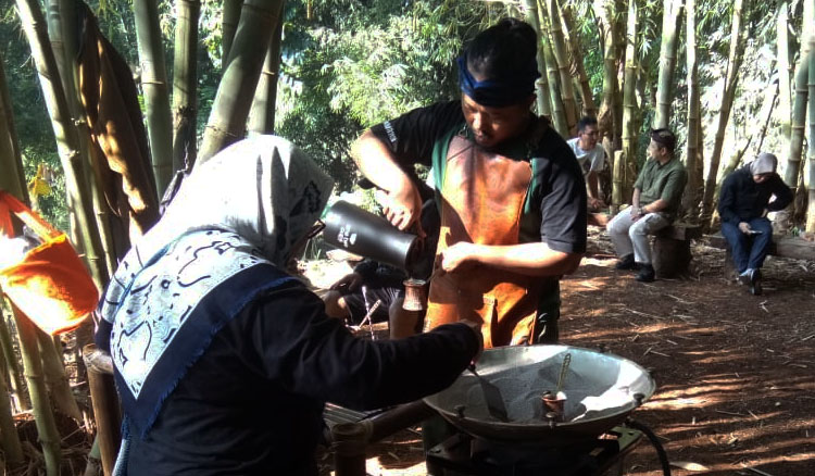 Kopi Bara ala Turki yang tersedia juga di ekowisata "Pasar Awi Campernik"