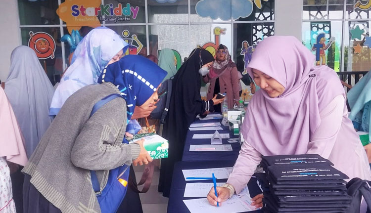 Registrasi peserta Seribu Muslimah Sehat II di Kota Semarang pada Minggu (09/02/2025) - (Sumber: FSY/BJN)