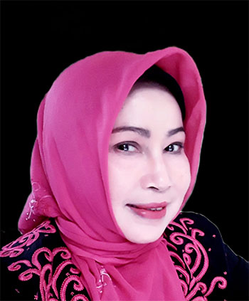 Rina Mariana, narasumber workshop - (Sumber: Koleksi pribadi)