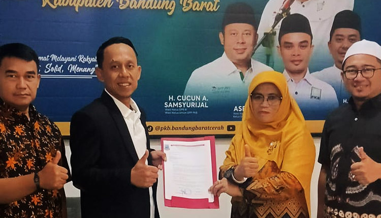 Diskusi Forkodetada dengan Ketua Komisi I DPRD KBB