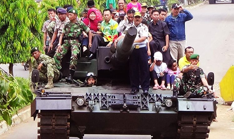 Naik tank baja