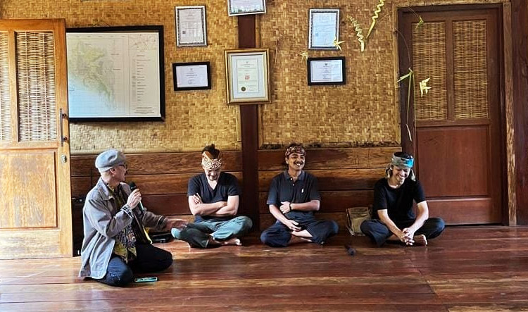 Kampung Adat Cirendeu