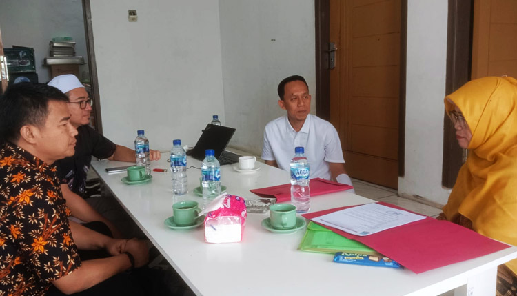 Suasana diskusi Forkodetada dengan Ketua Komisi I DPRD KBB - (Sumber: AKA/BJN)