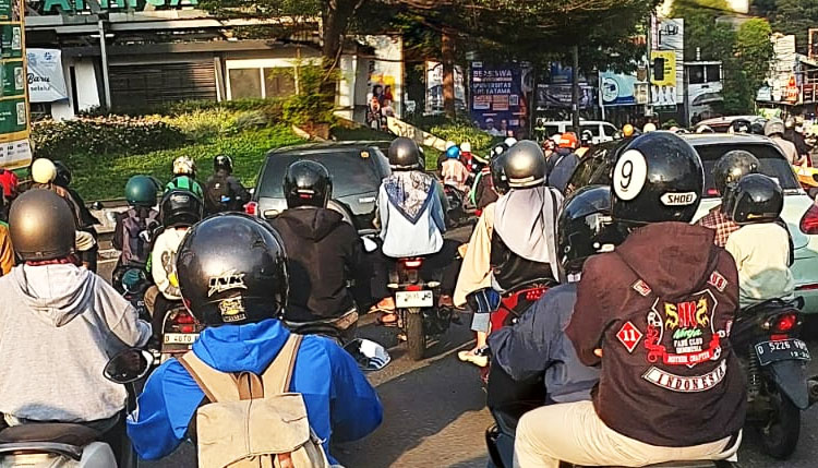 Ilustrasi: Suasana kemacetan di Jalan Gunung Batu menuju Jalan Pasteur Kota Bandung - (Sumber: Arie/BJN)