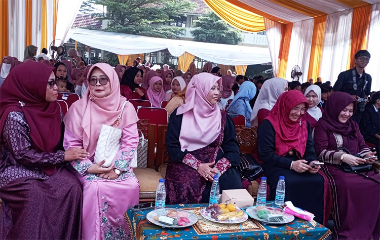 Suasana meriah acara Haflah Akhirussunah Pondok Pesantren Annur yang dilaksanakan pada Sabtu, 21 Juni 2025 - (Sumber: Neneng Salbiah/BJN)