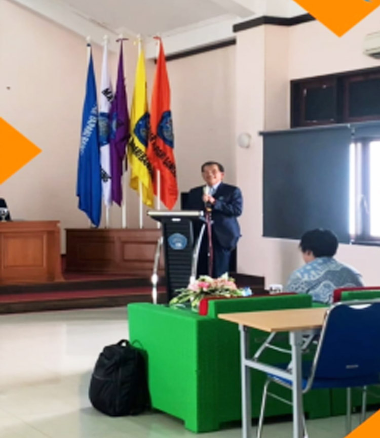 Sambutan Ketua STIEPAR YAPARI, Prof. Dr. Ahman, Drs., M.Pd. dalam acara pembukaan Sosialisasi - (Sumber: Humas STIEPAR YAPARI)