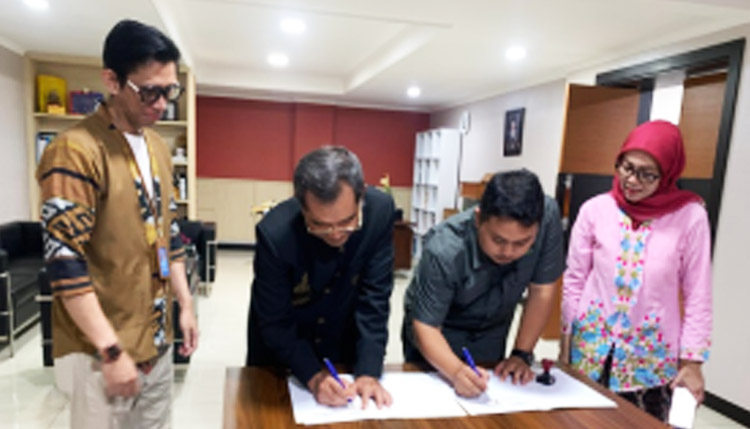 Penandatanganan MOU dengan Yayasan Rumah Hanjeli Indonesia - (Sumber: Humas STIEPAR YAPARI)