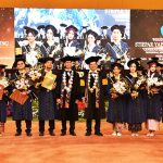 Pemberian Penghargaan kepada 3 wisudawan terbaik dari masing-masing Prodi