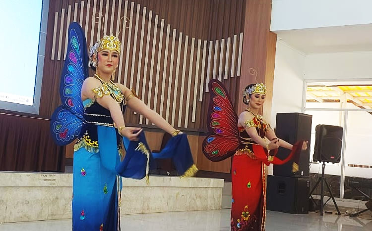 Tari Kupu-kupu Tiara Kusuma Bandung Barat