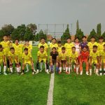 Para pemain KU-15 Cimahi United bersama pelatih siap tempur menuju Piala Suratin PSSI Jawa Barat 2025.