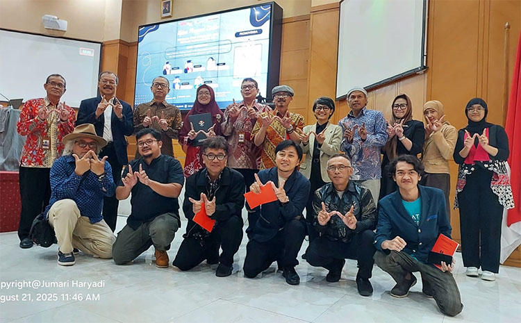 Dr. Annisa Bela Pertiwi