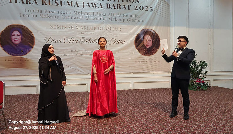 Dewi Okta, makeup artist