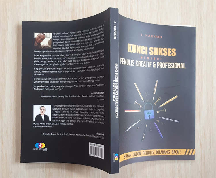 KUNCI RAHASIA MENJADI PENULIS KREATIF DAN PROFESIONAL