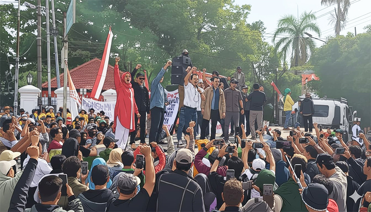 Ilustrasi: Suasana demo di Pati, Jawa Tengah - (Sumber: Istimewa)