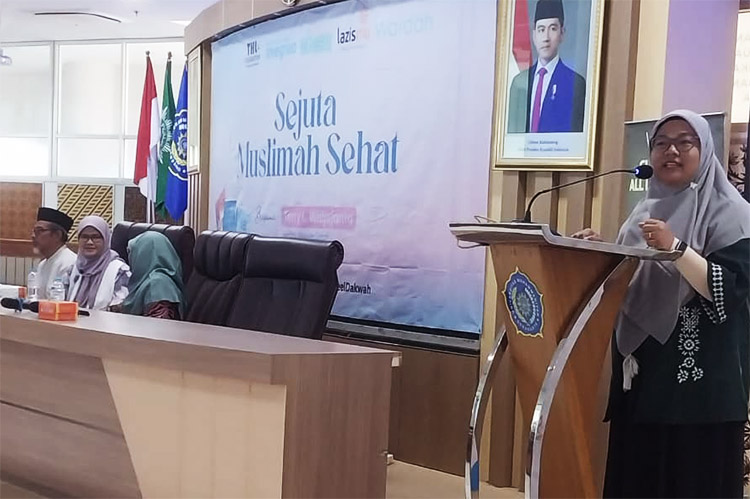 kata sambutan oleh Ketua Nasyiatul Aisyiyah Jawa Tengah, Monica Subastia