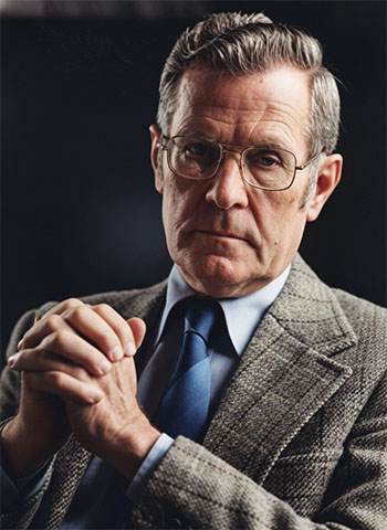 Pakar administrasi publik, Dwight Waldo - (Sumber: www.maxwell.syr.edu)