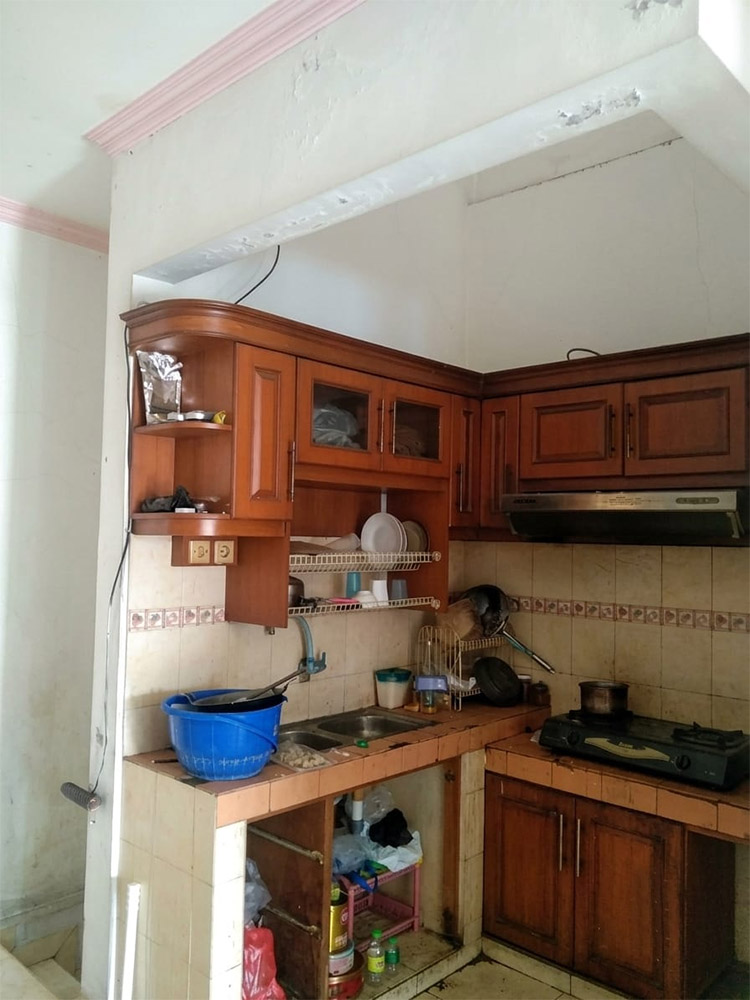 Bagian dapur lantai 1 - (Sumber: Sunar Kartiko)